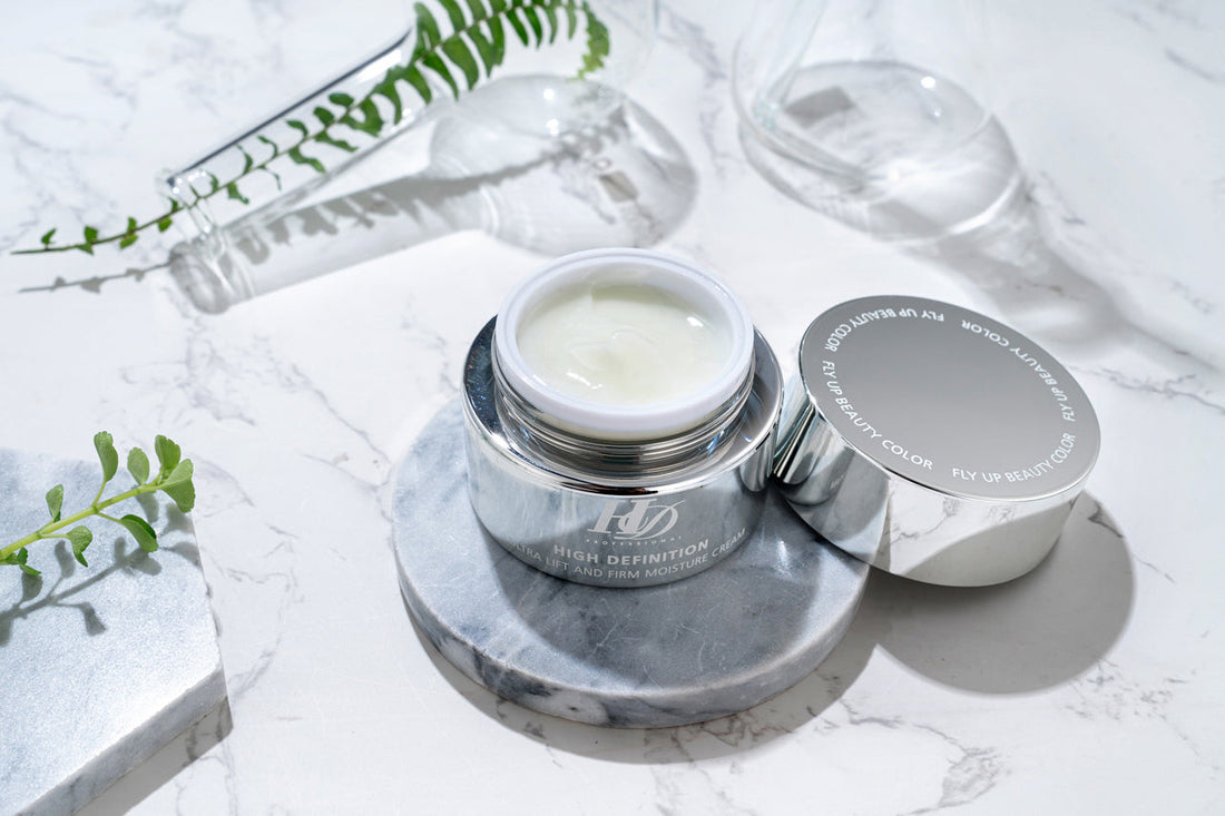 Fly Up HD Advanced Repair Eye Gel in a 15ml clear jar with a silver lid